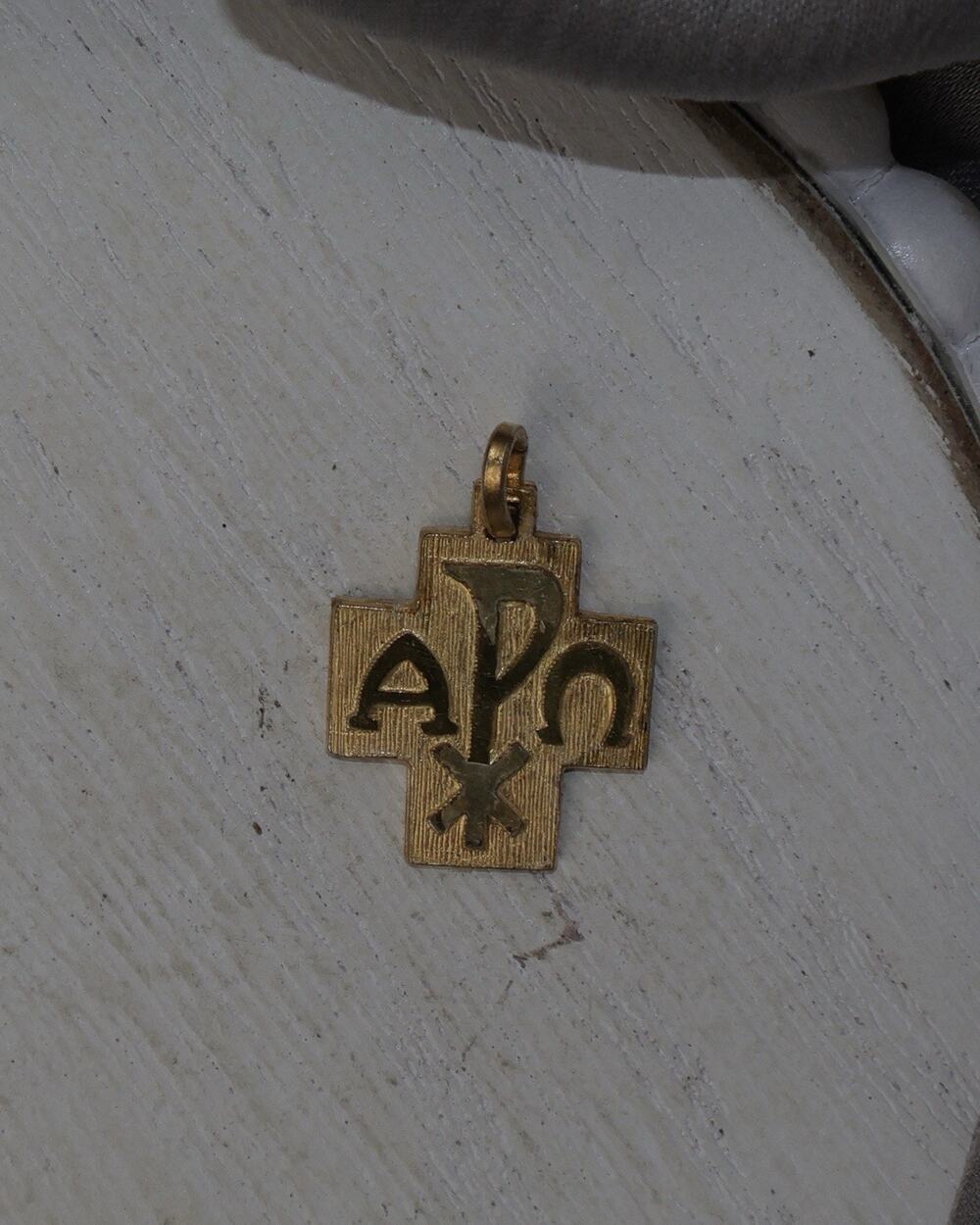 Pax Peace 800 Silver Gold Plated Cross Pendant 2.2G / 0.9in